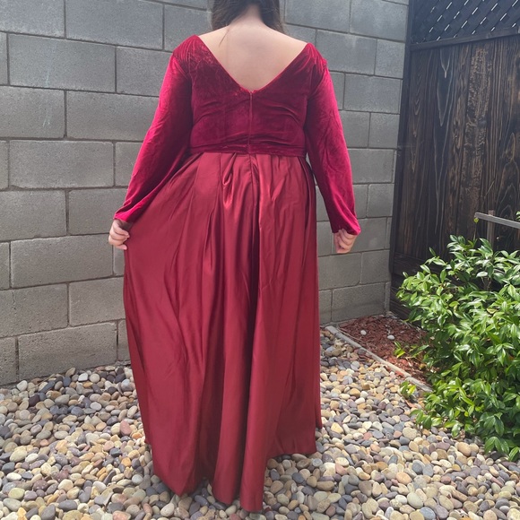 Velvet Satin Dress - Picture 11 of 11